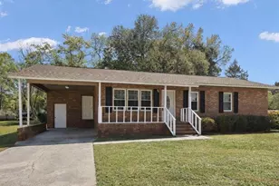 202 Mercer St, Red Springs, NC 28384 - Photo 2