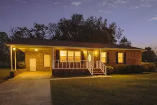 202 Mercer St, Red Springs, NC 28384 - Photo 1