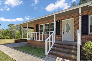 202 Mercer St, Red Springs, NC 28384 - Photo 2