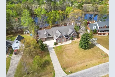 417 Foxwood Drive, Hope Mills, NC 28348 - Photo 2