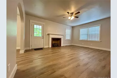 211 N Roberts Street, Raeford, NC 28376 - Photo 4