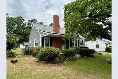 211 N Roberts Street, Raeford, NC 28376 - Photo 2