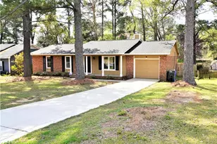 6982 Bostick Dr, Fayetteville, NC 28314 - Photo 2