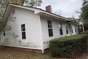 309 W 17th St, Lumberton, NC 28358 - Photo 2