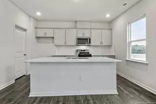 81 Discovery Wy, Spring Lake, NC 28390 - Photo 6