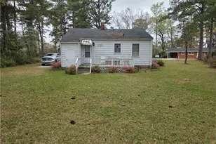 407 N Edinborough St, Red Springs, NC 28377 - Photo 4