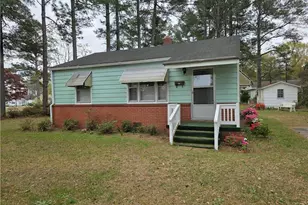 407 N Edinborough St, Red Springs, NC 28377 - Photo 1