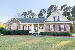 1630 Pristine Ln, Hope Mills, NC 28348 - Photo 1