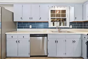 6042 McDougal Dr, Fayetteville, NC 28304 - Photo 2