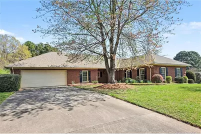 1109 Radcliff Drive, Sanford, NC 27330 - Photo 4