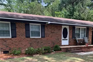 6350 Rockford Dr, Fayetteville, NC 28304 - Photo 2
