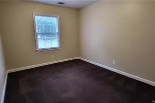 1005 N Elm St, Lumberton, NC 28358 - Photo 4