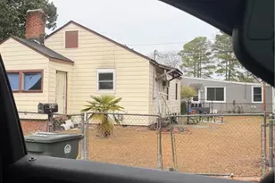 124 W Cir Ct., Fayetteville, NC 28301 - Photo 2