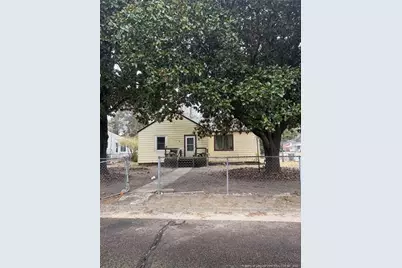 124 W Circle Court, Fayetteville, NC 28301 - Photo 1