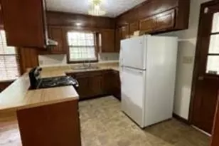 395 N Gaines St, Southern Pines, NC 28387 - Photo 4