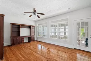 1302 Oakridge Blvd, Lumberton, NC 28358 - Photo 16