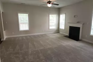 804 Misty Meadow Ln, Fayetteville, NC 28304 - Photo 2