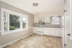 563 Alleghany Rd, Fayetteville, NC 28304 - Photo 10
