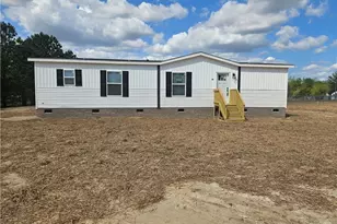 389 Corner Oaks Dr, Saint Pauls, NC 28384 - Photo 1