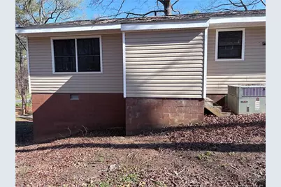 2009 Woodcrest Drive, Sanford, NC 27330 - Photo 2