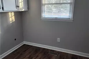 1303 Middle Rd, Fayetteville, NC 28312 - Photo 10