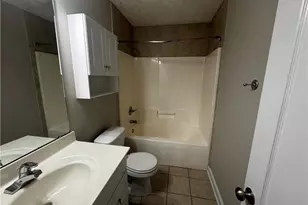 2118 Queen Elizabeth Ln, Hope Mills, NC 28348 - Photo 16