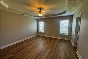 2118 Queen Elizabeth Ln, Hope Mills, NC 28348 - Photo 10