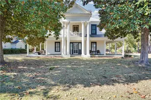 115 N Magnolia St, Raeford, NC 28376 - Photo 2