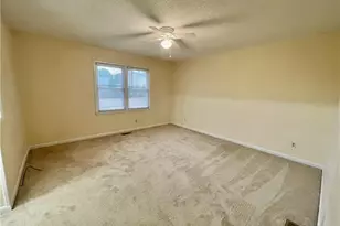 2109 Hollyridge Pl, Fayetteville, NC 28304 - Photo 16