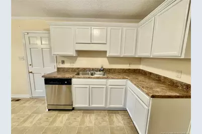 2109 Hollyridge Place, Fayetteville, NC 28304 - Photo 6