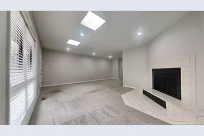 933 Creek Side Run, Fayetteville, NC 28303 - Photo 2