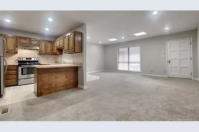 933 Creek Side Run, Fayetteville, NC 28303 - Photo 6