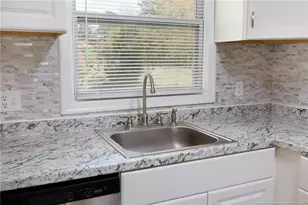 1002 Able St, Elizabethtown, NC 28337 - Photo 10