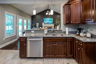 87 Brownstone Dr, Lumberton, NC 28360 - Photo 10