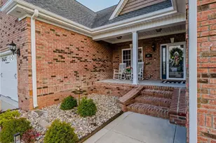 87 Brownstone Dr, Lumberton, NC 28360 - Photo 2
