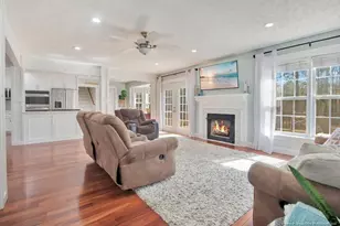 419 Senter Ln, Bunnlevel, NC 28323 - Photo 6