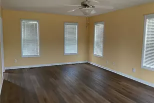 8225 Hurrican Ln, Fayetteville, NC 28314 - Photo 4