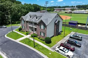 3430 Lainey Ln, Fayetteville, NC 28304 - Photo 2