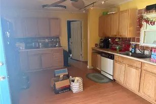 1395 Split Rail Dr, Parkton, NC 28371 - Photo 4