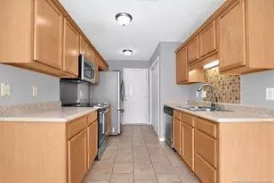 1475 Avoncroft Dr, Fayetteville, NC 28306 - Photo 8