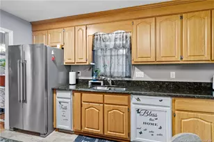 1912 Havilah Rd, Fayetteville, NC 28303 - Photo 6