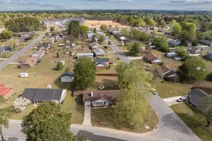 7686 Beverly Dr, Fayetteville, NC 28314 - Photo 4