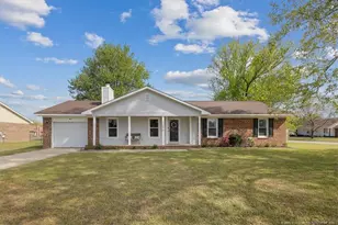 7686 Beverly Dr, Fayetteville, NC 28314 - Photo 1