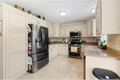 704 Fairbluff Drive, Hope Mills, NC 28348 - Photo 12