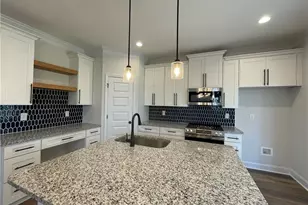 7194 Manassas St, Fayetteville, NC 28304 - Photo 4