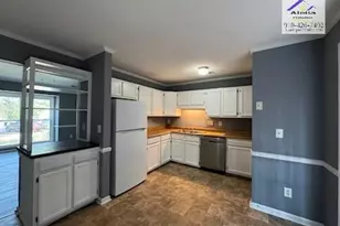 5716 5 Sisters Ct, Fayetteville, NC 28311 - Photo 4