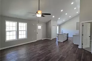 3420 Green Valley Rd, Fayetteville, NC 28311 - Photo 6