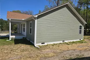 3420 Green Valley Rd, Fayetteville, NC 28311 - Photo 2