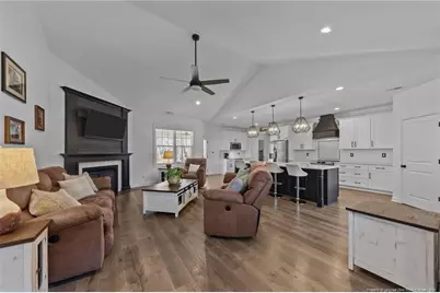 30220 W Lake Drive, Wagram, NC 28396 - Photo 10