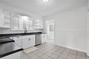 210 W 21st Street N, Lumberton, NC 28358 - Photo 16